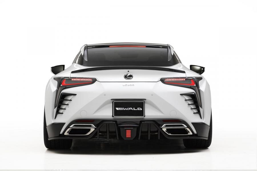  Lexus LC500 by Wald 2017 года  (фото 8 из 16)